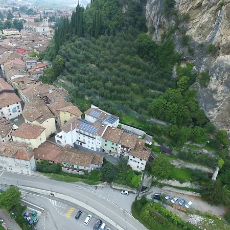 On The Rock Hotel Arco Bagian luar foto